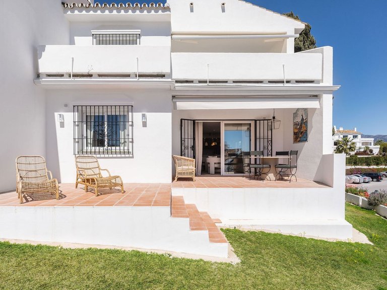 Apartment for Sale in Nueva Andalucía, Malaga 26