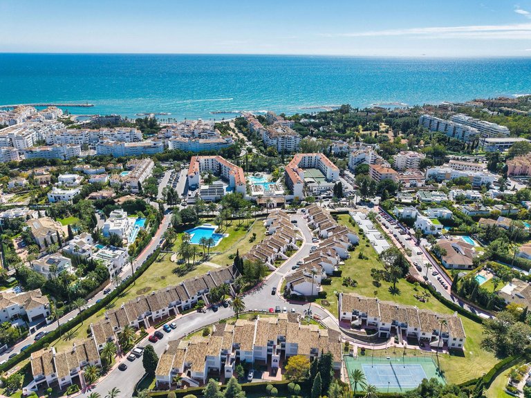 Apartment for Sale in Nueva Andalucía, Malaga 29