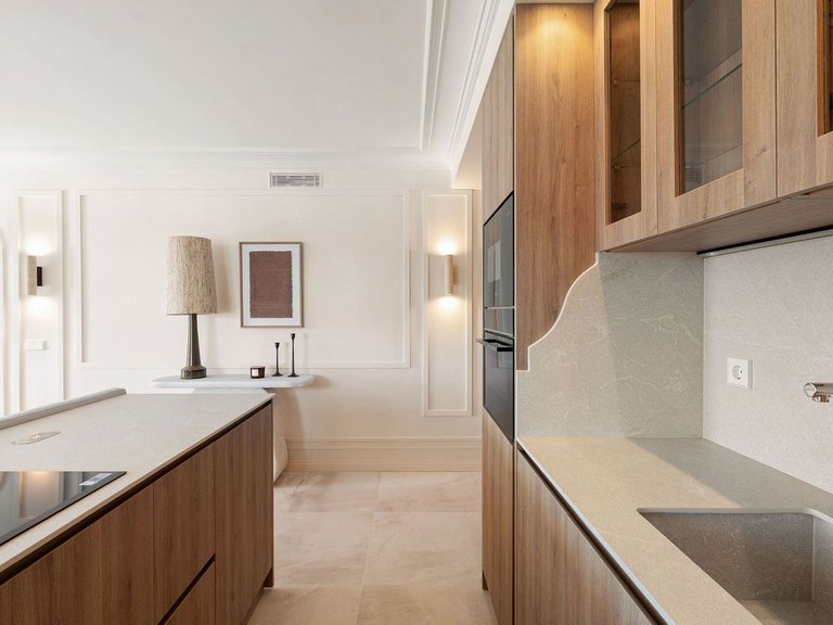 Apartment for Sale in Nueva Andalucía, Malaga 5