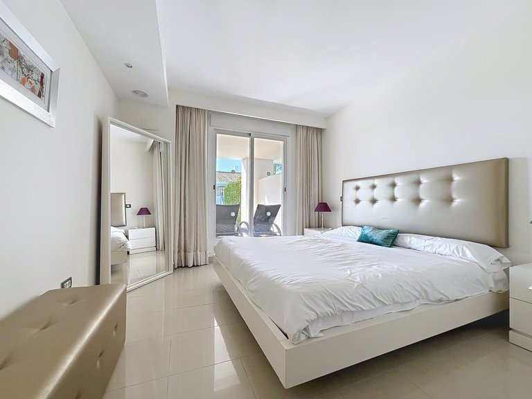 Apartment for Sale in Estepona, Malaga 15