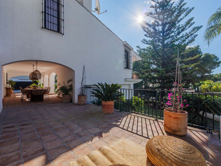 Villa for Sale in Pinares De San Antón, Malaga 15