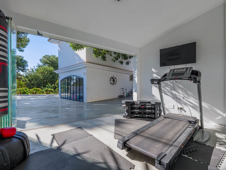 Villa for Sale in Pinares De San Antón, Malaga 52