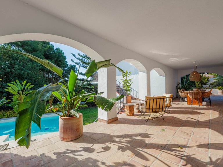 Villa for Sale in Pinares De San Antón, Malaga 8