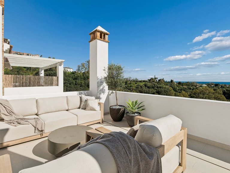 Penthouse for Sale in Benahavís, Malaga 11
