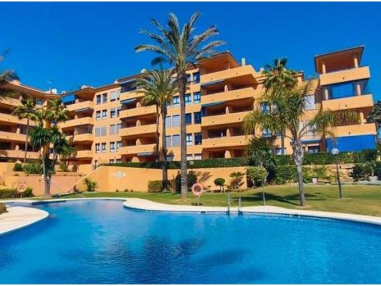 Apartment for Sale in La Duquesa, Malaga 1