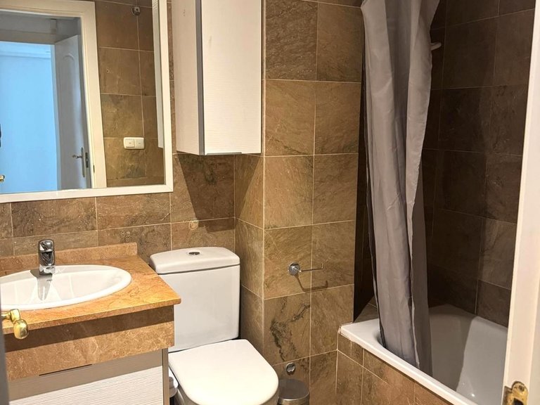 Apartment for Sale in The Golden Mile, Malaga 12