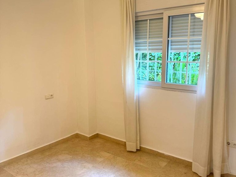 Apartment for Sale in The Golden Mile, Malaga 7
