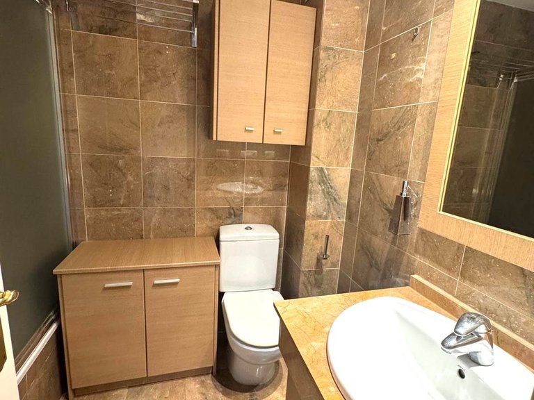 Apartment for Sale in The Golden Mile, Malaga 9