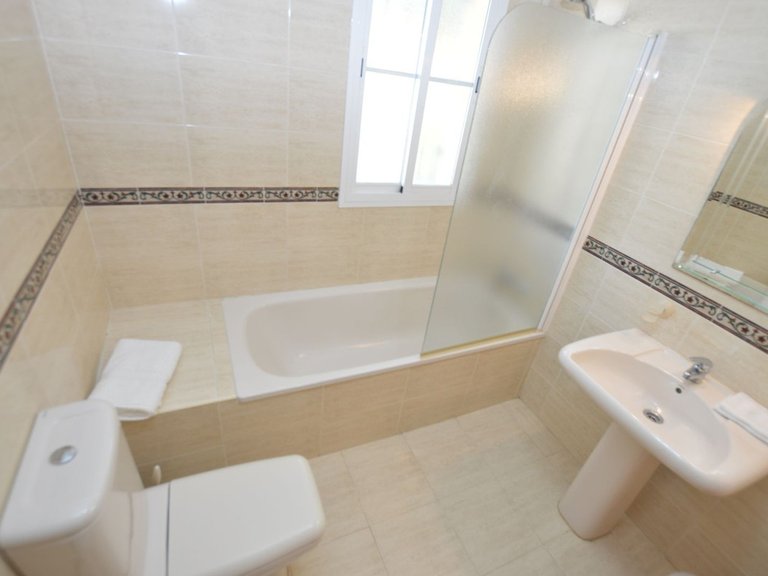 Apartment for Sale in Benalmadena, Malaga 9