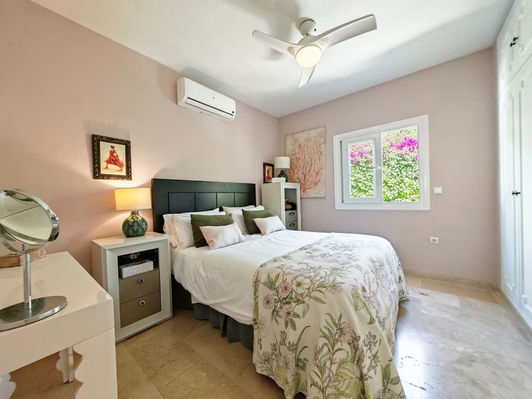 Villa for Sale in Calahonda, Malaga 11