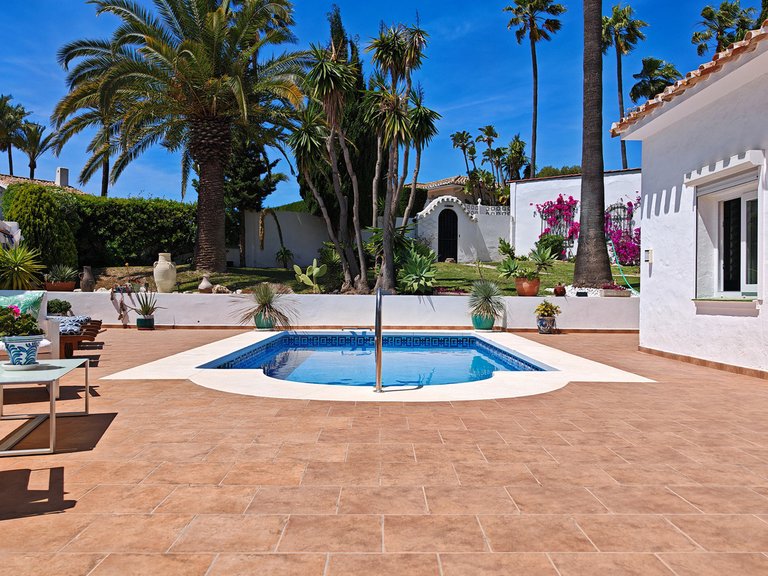Villa for Sale in Calahonda, Malaga 15