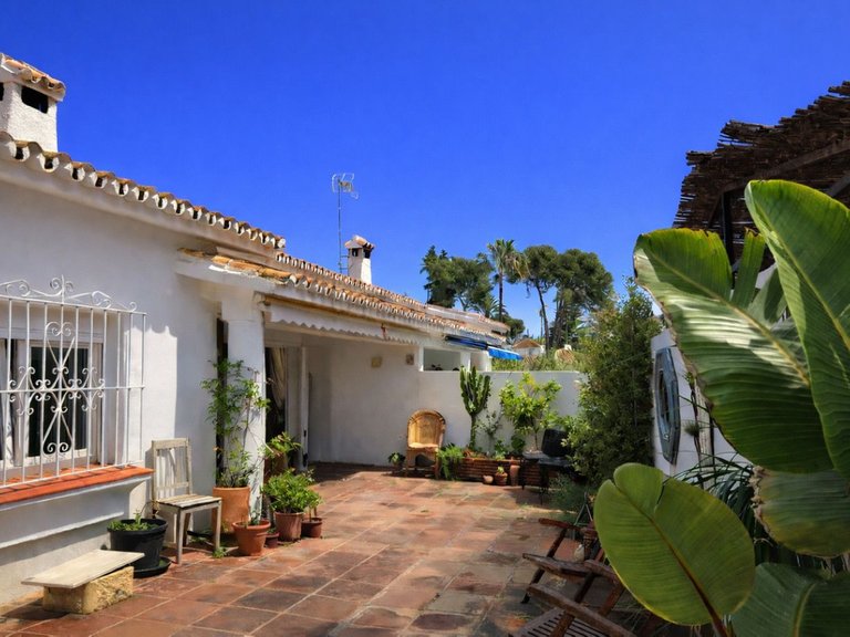 Villa for Sale in Benamara, Malaga 1