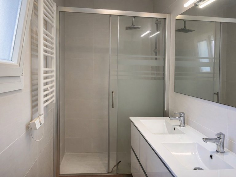 Villa for Sale in Benamara, Malaga 11