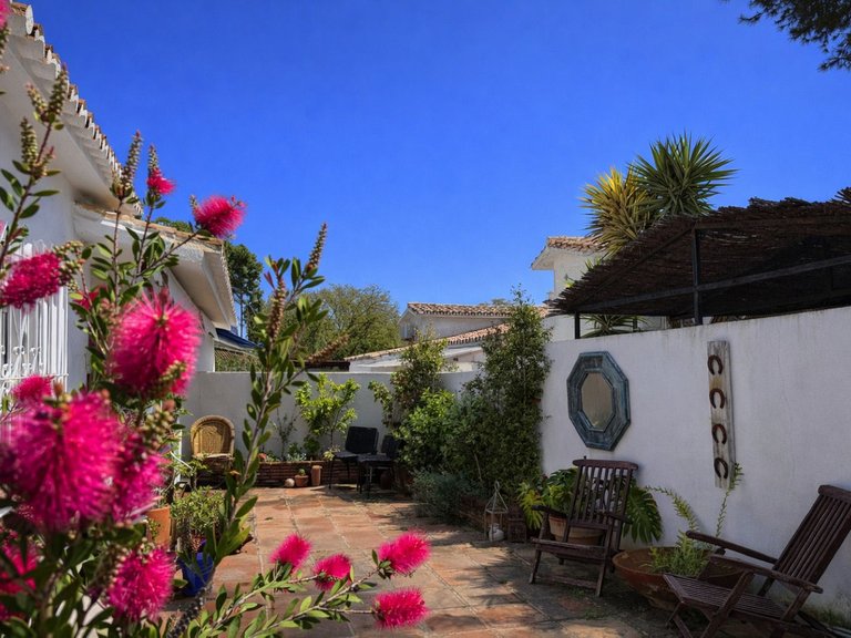 Villa for Sale in Benamara, Malaga 12