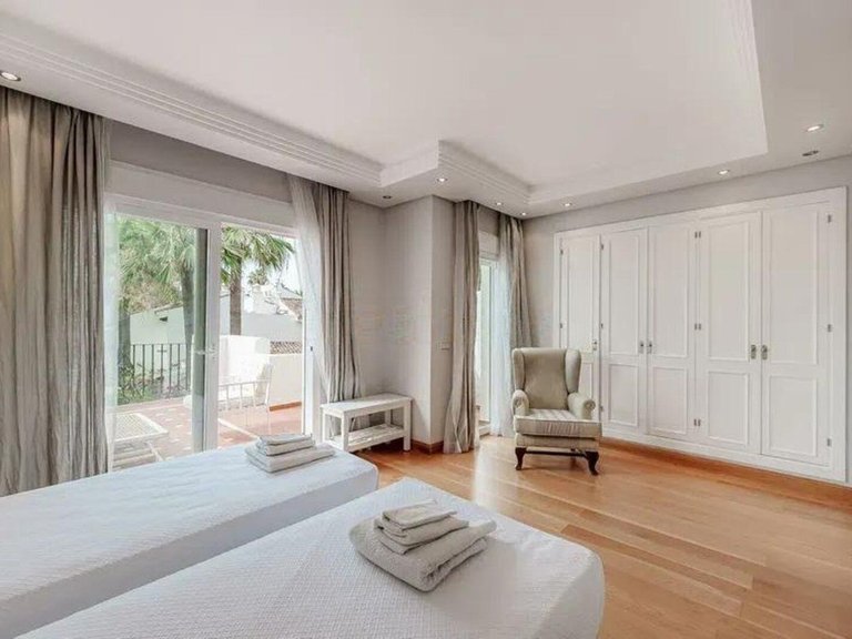 Villa for Sale in Costalita, Malaga 16