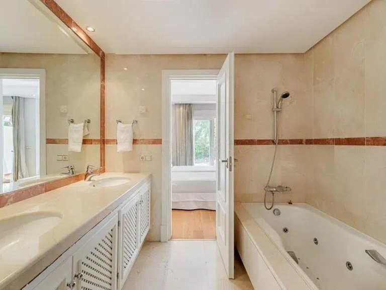 Villa for Sale in Costalita, Malaga 17