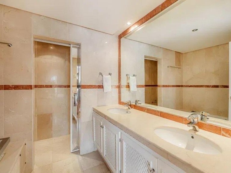 Villa for Sale in Costalita, Malaga 19