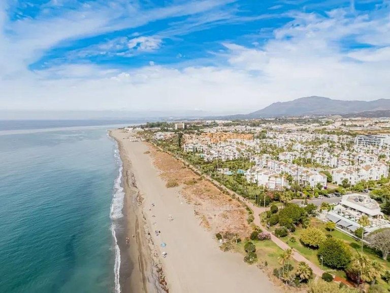 Villa for Sale in Costalita, Malaga 25