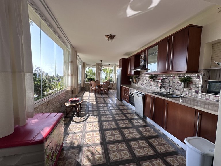 Apartment for Sale in The Golden Mile, Malaga 17