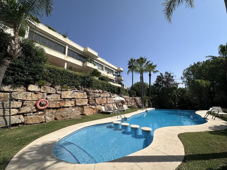 Apartment for Sale in The Golden Mile, Malaga 2