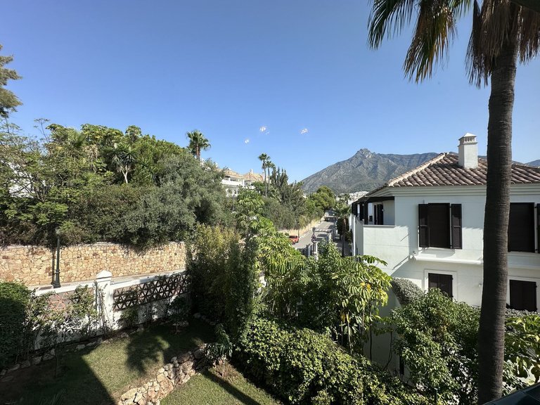 Apartment for Sale in The Golden Mile, Malaga 22