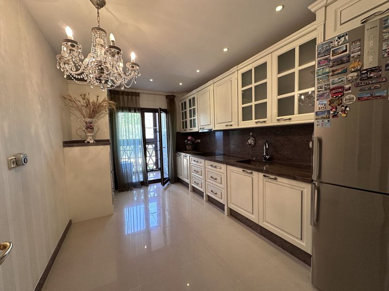 Apartment for Sale in The Golden Mile, Malaga 7