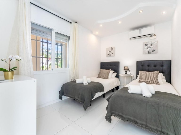 Apartment for Sale in Costa del Sol, Benalmadena Costa, Malaga 12