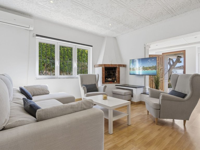 Villa for Sale in El Chaparral, Malaga 11