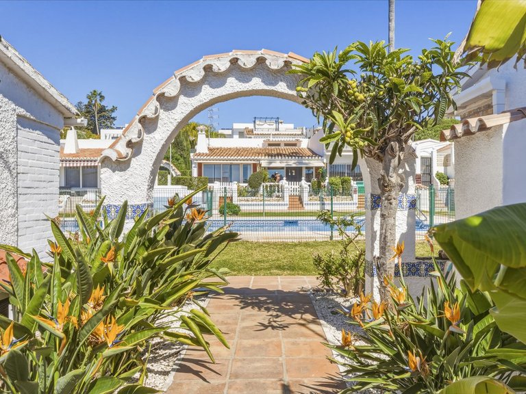 Villa for Sale in El Chaparral, Malaga 33