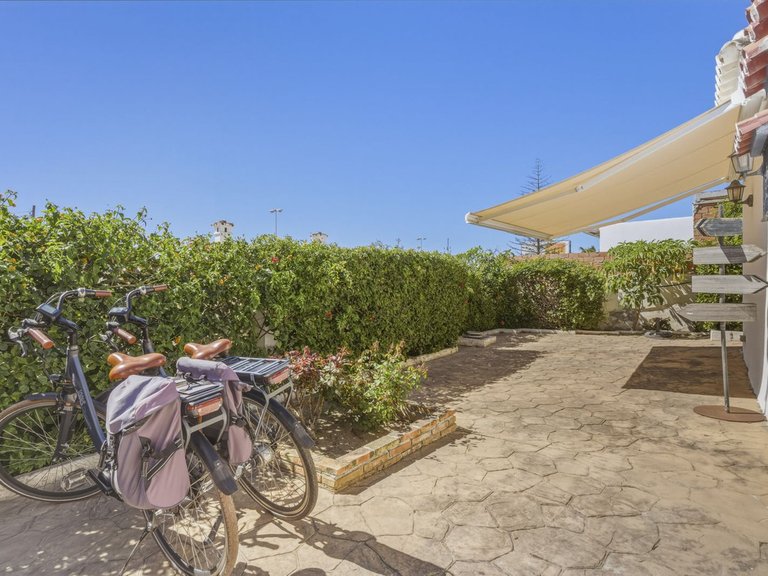 Villa for Sale in El Chaparral, Malaga 4