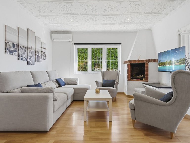 Villa for Sale in El Chaparral, Malaga 5