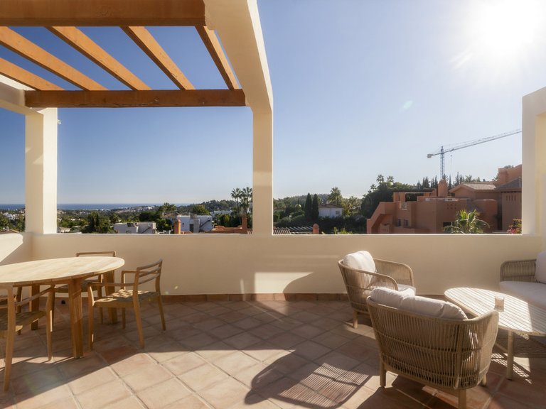 Apartment for Sale in Nueva Andalucía, Malaga 12