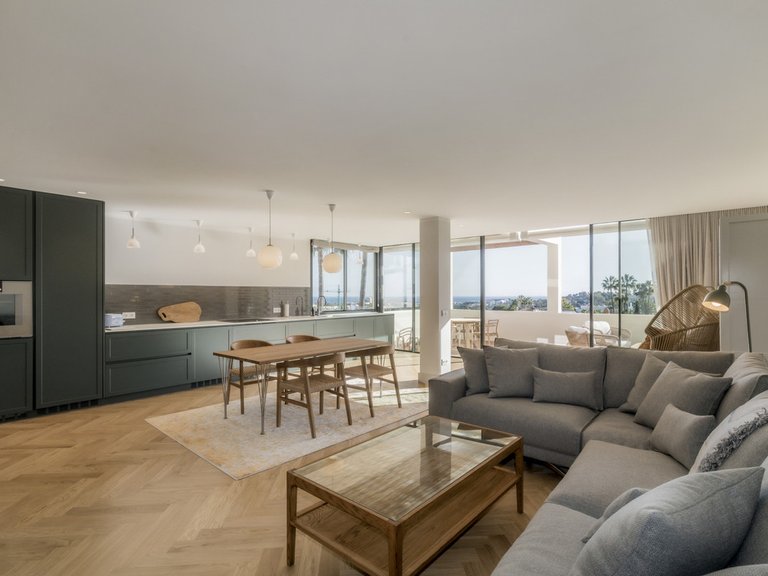 Apartment for Sale in Nueva Andalucía, Malaga 2