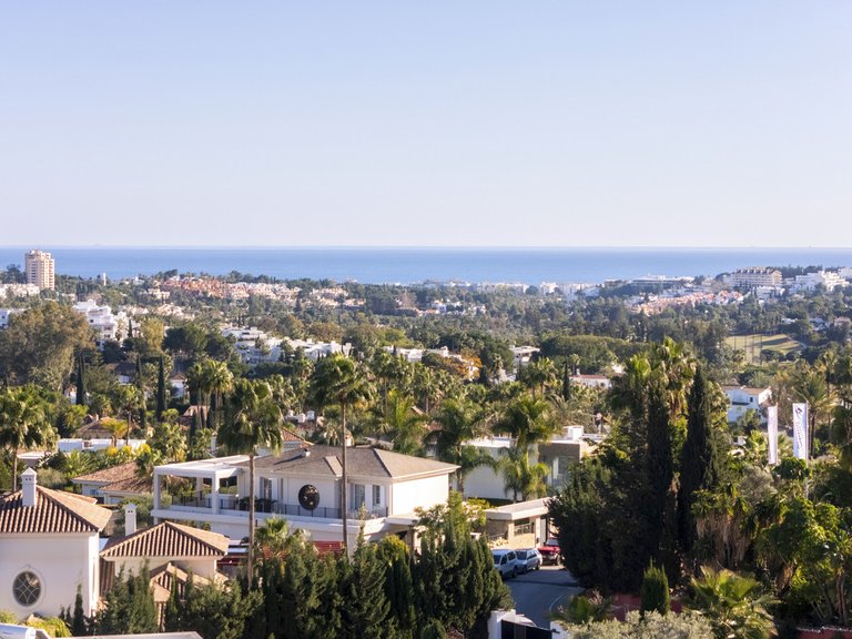 Apartment for Sale in Nueva Andalucía, Malaga 21