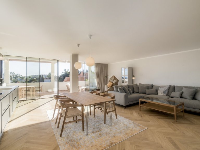 Apartment for Sale in Nueva Andalucía, Malaga 4