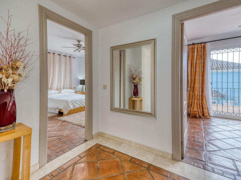 Villa for Sale in La Duquesa, Malaga 18