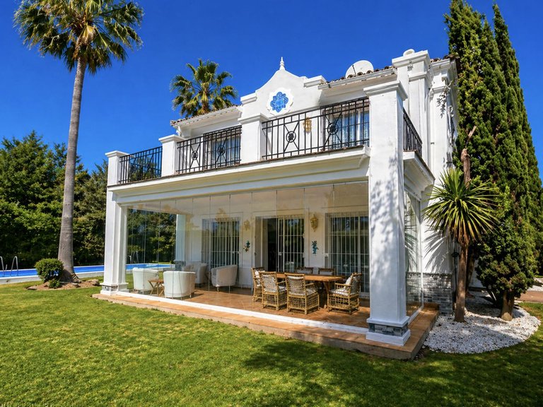 Villa for Sale in La Duquesa, Malaga 3