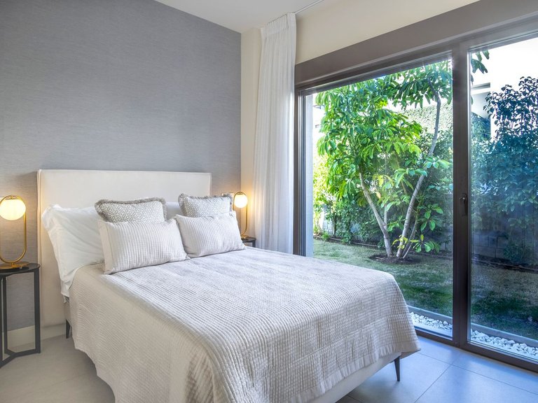 Villa for Sale in New Golden Mile, Malaga 33