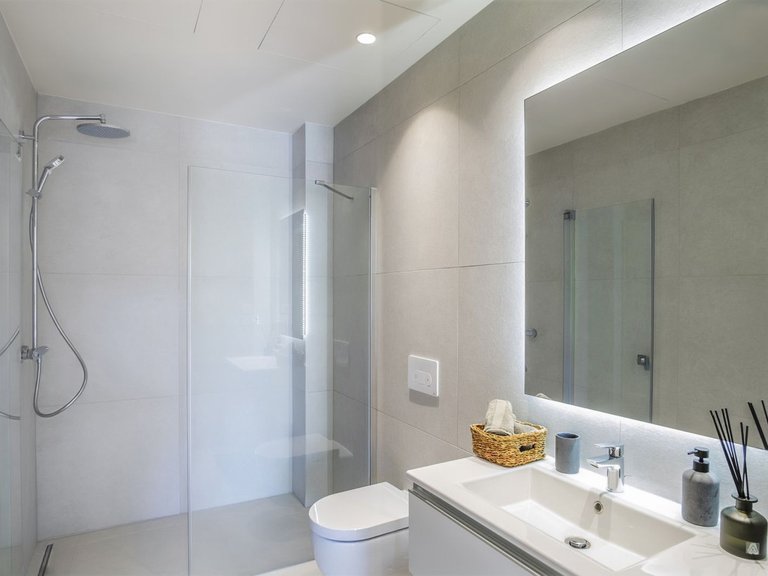 Villa for Sale in New Golden Mile, Malaga 34