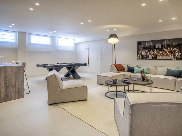 Villa for Sale in New Golden Mile, Malaga 40
