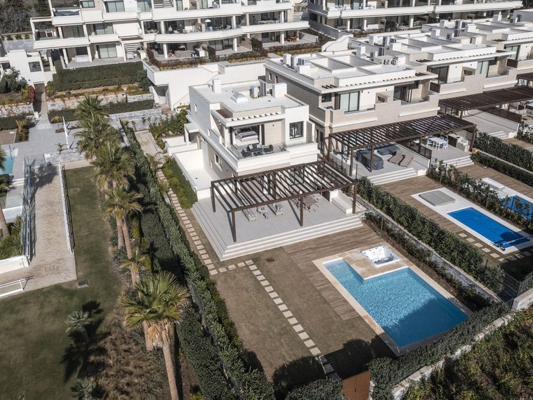 Villa for Sale in New Golden Mile, Malaga 46