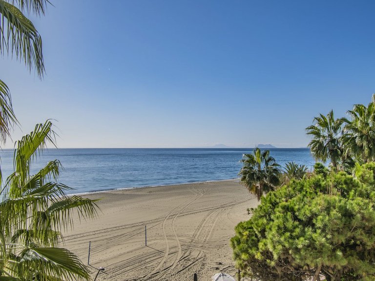 Apartment for Sale in Estepona, Malaga 1