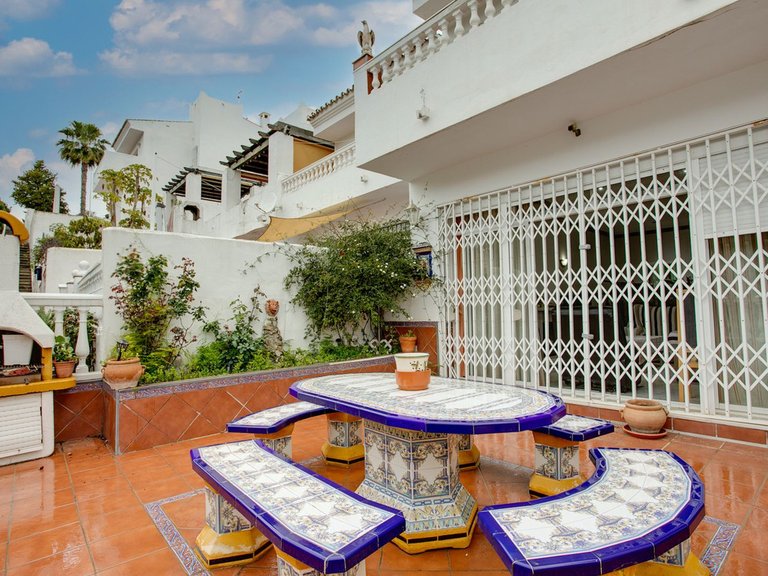 Villa for Sale in Estepona, Malaga 2