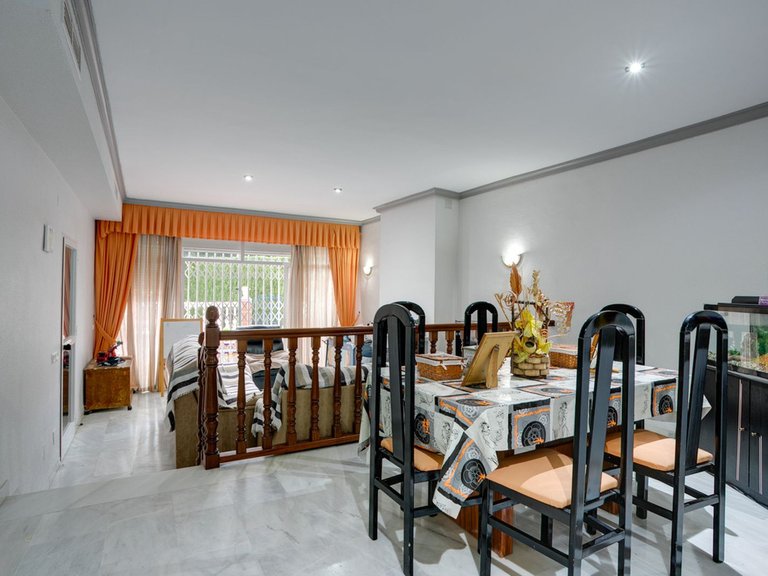 Villa for Sale in Estepona, Malaga 4