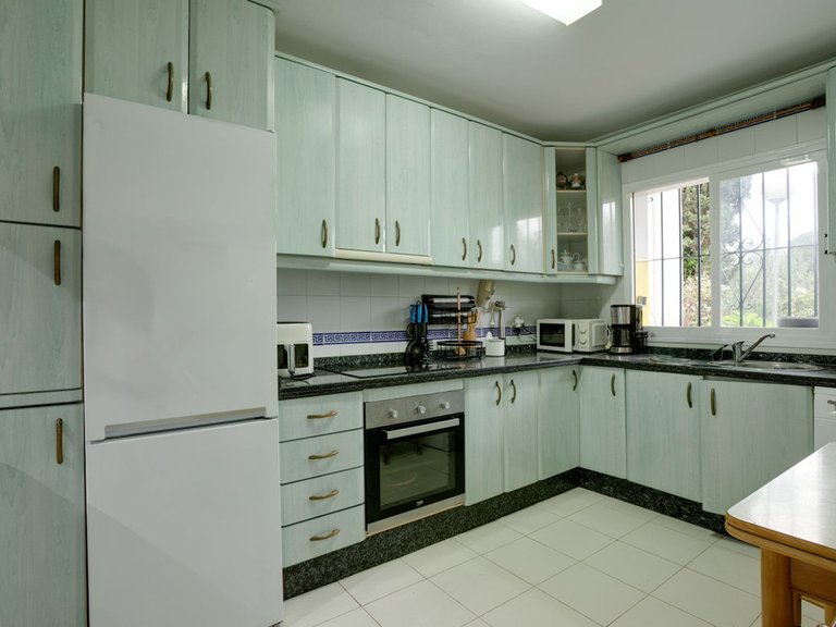 Villa for Sale in Estepona, Malaga 7