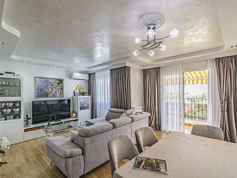 Apartment for Sale in Diana Park, Malaga 2