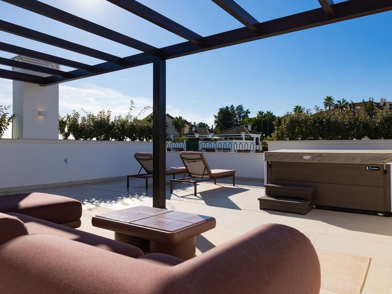 Apartment for Sale in The Golden Mile, Malaga 13