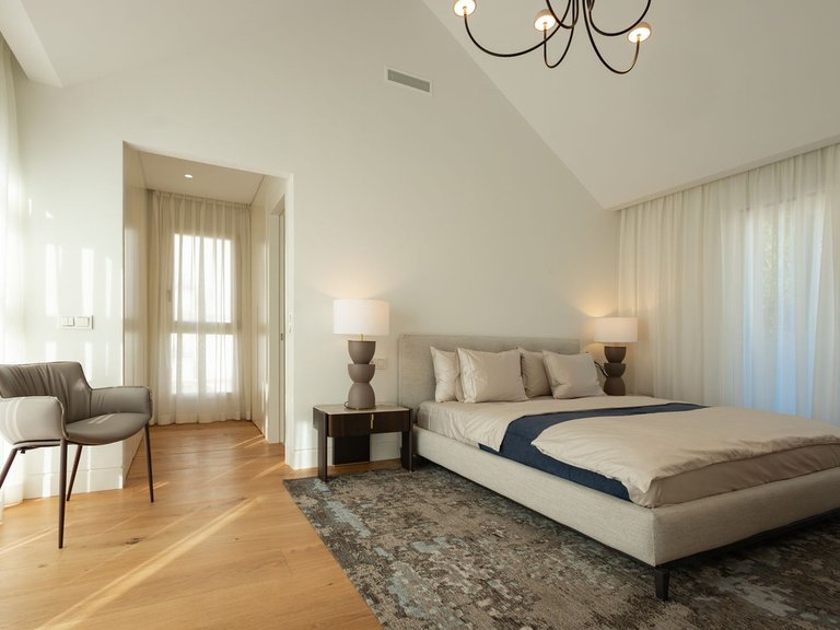 Apartment for Sale in The Golden Mile, Malaga 16