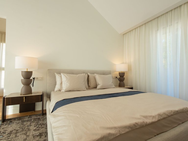Apartment for Sale in The Golden Mile, Malaga 18
