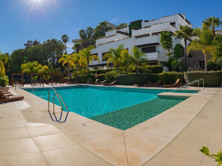 Apartment for Sale in The Golden Mile, Malaga 2